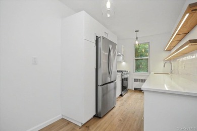 Welcome to your new home. This beautiful and totally renovated 2 - photo 9