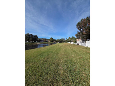 This waterfront ground-level 2-bedroom, 1-bath charmer comes - photo 15