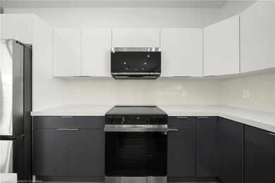 Welcome to this modern 3 bed, 2 bath home,2 car garage with - photo 20