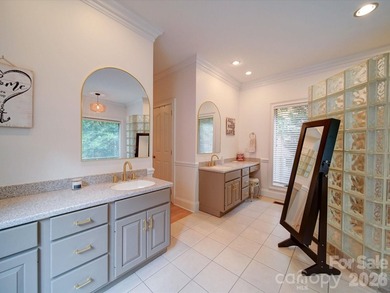 Welcome to the fabulous South Charlotte community of - photo 23