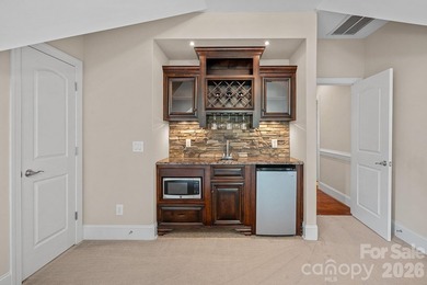 Discover the space, flexibility, and golf-course community - photo 31