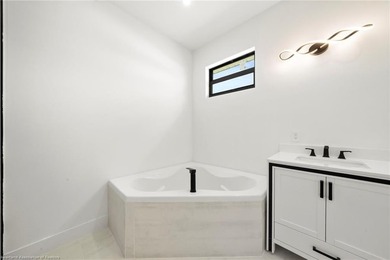 Welcome to this modern 3 bed, 2 bath home,2 car garage with - photo 32