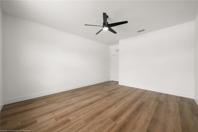 Welcome to this modern 3 bed, 2 bath home,2 car garage with - photo 39