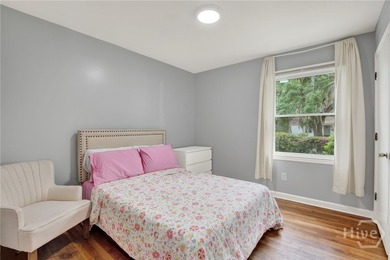 Nestled within the established Victory Heights subdivision, 2356 - photo 10
