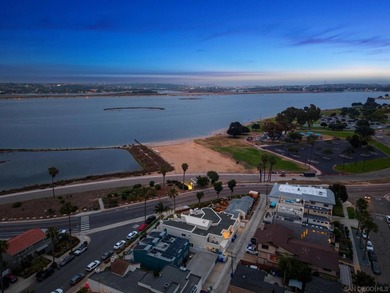 Wake up to Mission Bay in full color, with sweeping - photo 42