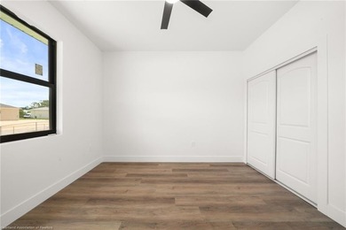 Welcome to this modern 3 bed, 2 bath home,2 car garage with - photo 45