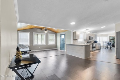 Welcome to this beautiful fully updated two bedroom with an - photo 10