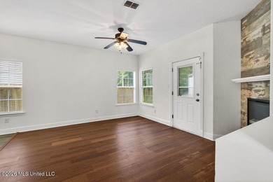 Move-in ready home in the heart of D'Iberville! This - photo 10