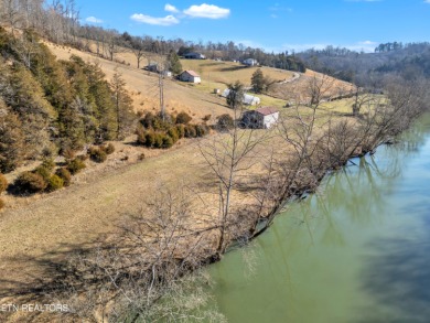 (private lake, pond, creek) Home For Sale in Harrogate Tennessee