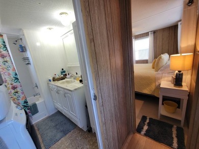 Welcome to easy, carefree living in this beautifully maintained - photo 10