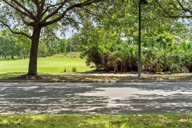 You will fall in love with the golf course views from the front - photo 3