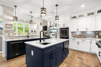 Immaculate custom-built masterpiece, with primary suite on main - photo 15