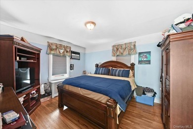 Brick detached single family house located in vibrant - photo 15