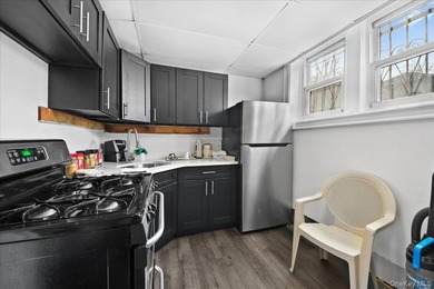 Brick detached single family house located in vibrant - photo 18