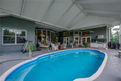 Experience elevated Florida living in this sprawling golf course - photo 29