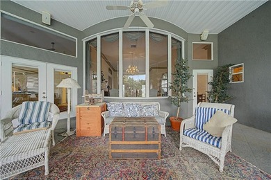 Experience elevated Florida living in this sprawling golf course - photo 31