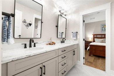 Immaculate custom-built masterpiece, with primary suite on main - photo 34