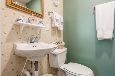 A truly rare opportunity to own an iconic Italianate estate - photo 49