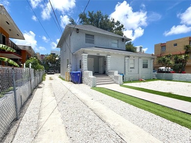 Few blocks away from Brickell, Legal triplex currently working - photo 3