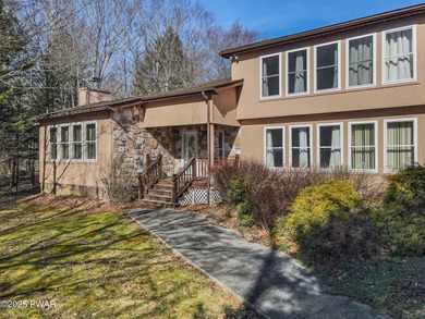 Lake Watawga Home For Sale in Gouldsboro Pennsylvania