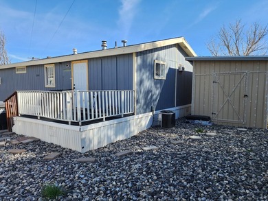 Unique and beautifully updated home is ready to be called yours! - photo 15