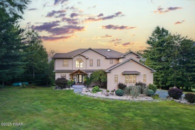 (private lake, pond, creek) Home For Sale in Tafton Pennsylvania