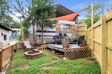 Welcome to 1204 Hanover Dr. in Westminster, SC! This charming - photo 22