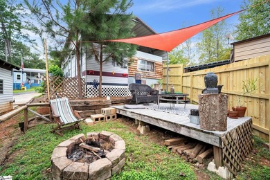 Welcome to 1204 Hanover Dr. in Westminster, SC! This charming - photo 23