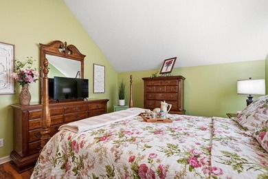 Wake up to peaceful lake views and end your day watching the - photo 32