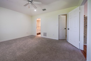 Experience the perfect blend of comfort and style in this - photo 32