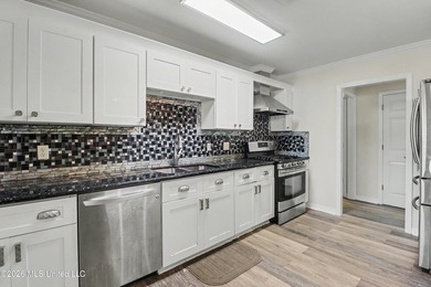 Great home in College Park perfect for First Time Home Buyer - photo 6