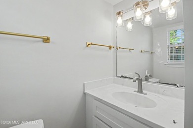 Great home in College Park perfect for First Time Home Buyer - photo 8