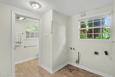 Great home in College Park perfect for First Time Home Buyer - photo 10