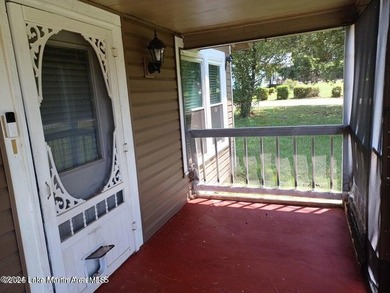 Charming 2 bed, 1 bath home sits in the heart of Alexander City - photo 2