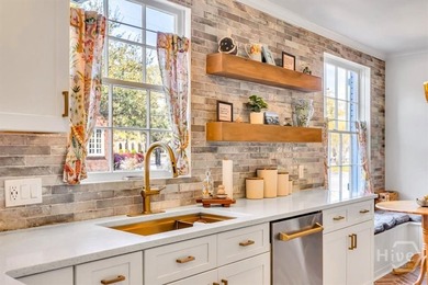 An iconic Ardsley Park residence blending Colonial Revival - photo 3