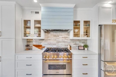 An iconic Ardsley Park residence blending Colonial Revival - photo 7
