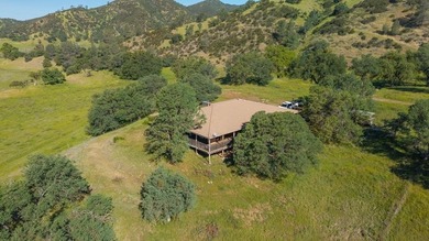 Welcome to a rare opportunity to own a beautiful ranch in the - photo 3
