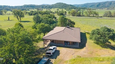Welcome to a rare opportunity to own a beautiful ranch in the - photo 5