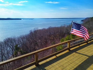 Welcome to your front-row seat on Kentucky Lake, where - photo 11