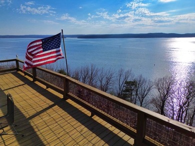 Welcome to your front-row seat on Kentucky Lake, where - photo 12