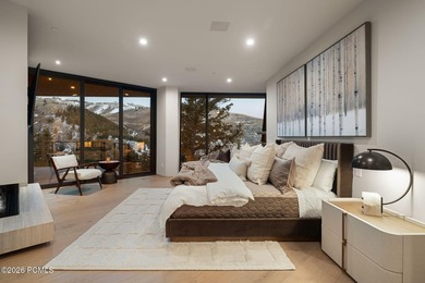 A custom luxury ski home and Forbes Five-star service await you - photo 15