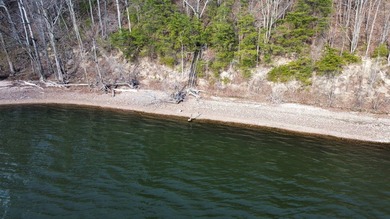 Welcome to your front-row seat on Kentucky Lake, where - photo 20