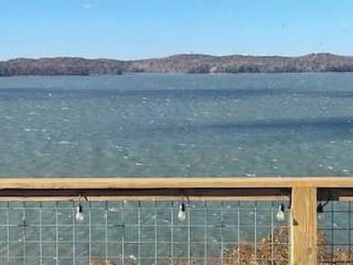 Welcome to your front-row seat on Kentucky Lake, where - photo 30