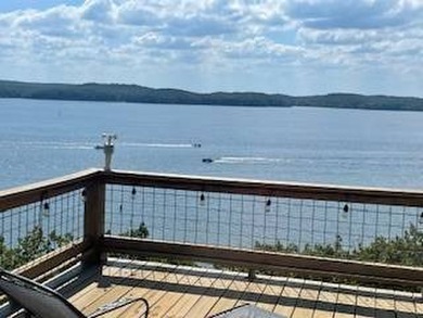 Welcome to your front-row seat on Kentucky Lake, where - photo 31