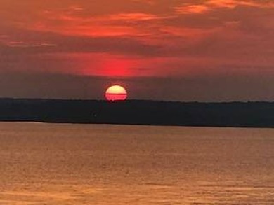 Welcome to your front-row seat on Kentucky Lake, where - photo 36