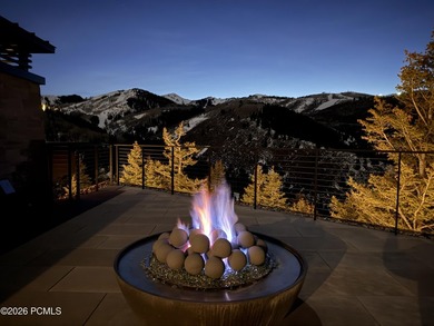 A custom luxury ski home and Forbes Five-star service await you - photo 40
