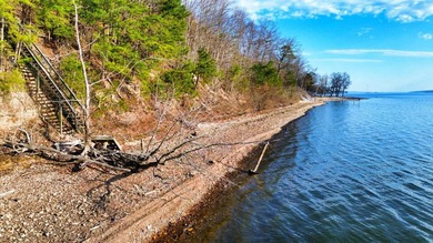 Welcome to your front-row seat on Kentucky Lake, where - photo 41