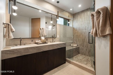 A custom luxury ski home and Forbes Five-star service await you - photo 45