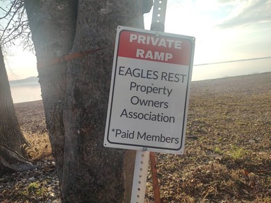 Welcome to your front-row seat on Kentucky Lake, where - photo 46