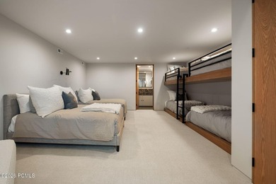 A custom luxury ski home and Forbes Five-star service await you - photo 49